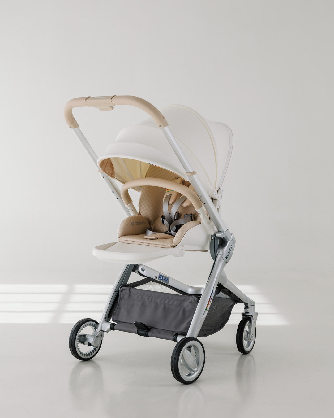 Art+ PRO Stroller by BeBeBus with fully extended UPF 50+ canopy for sun protection, ideal for outdoor adventures with babies and toddlers.